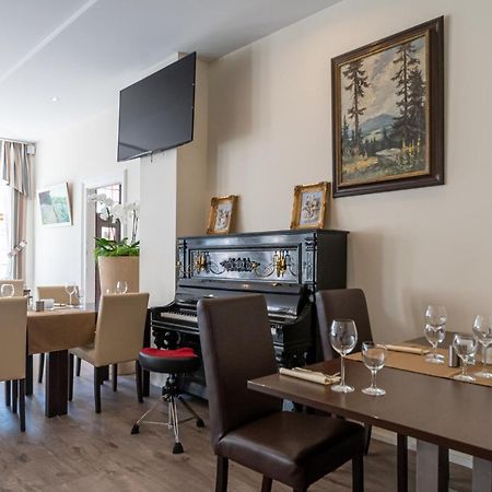 Hotel Mettlacher Hof ภายนอก รูปภาพ
