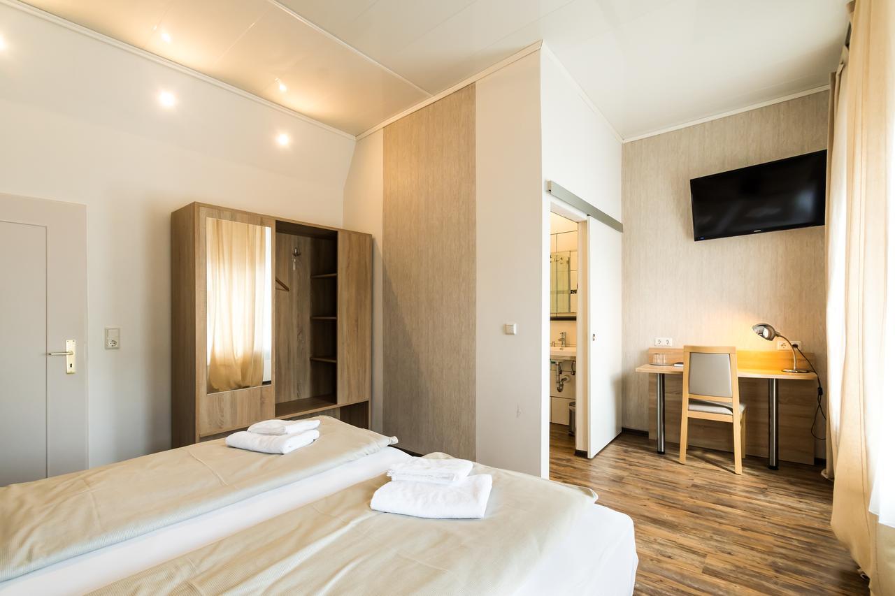 Hotel Mettlacher Hof ภายนอก รูปภาพ