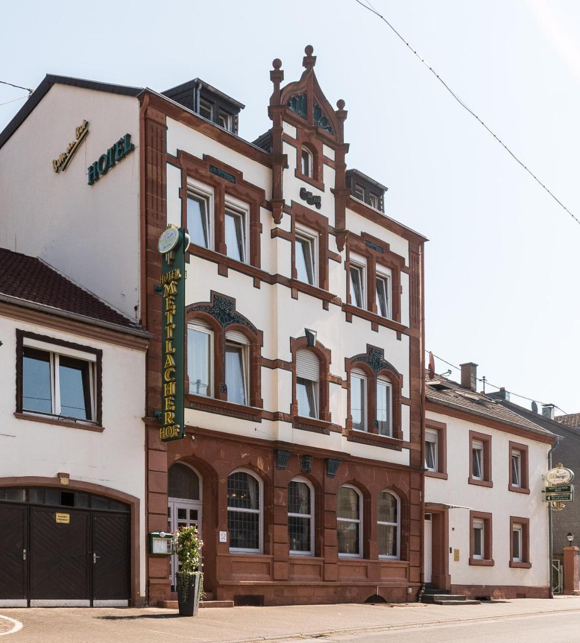 Hotel Mettlacher Hof ภายนอก รูปภาพ
